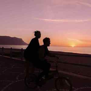 寡妇肥奶大屁股好紧
